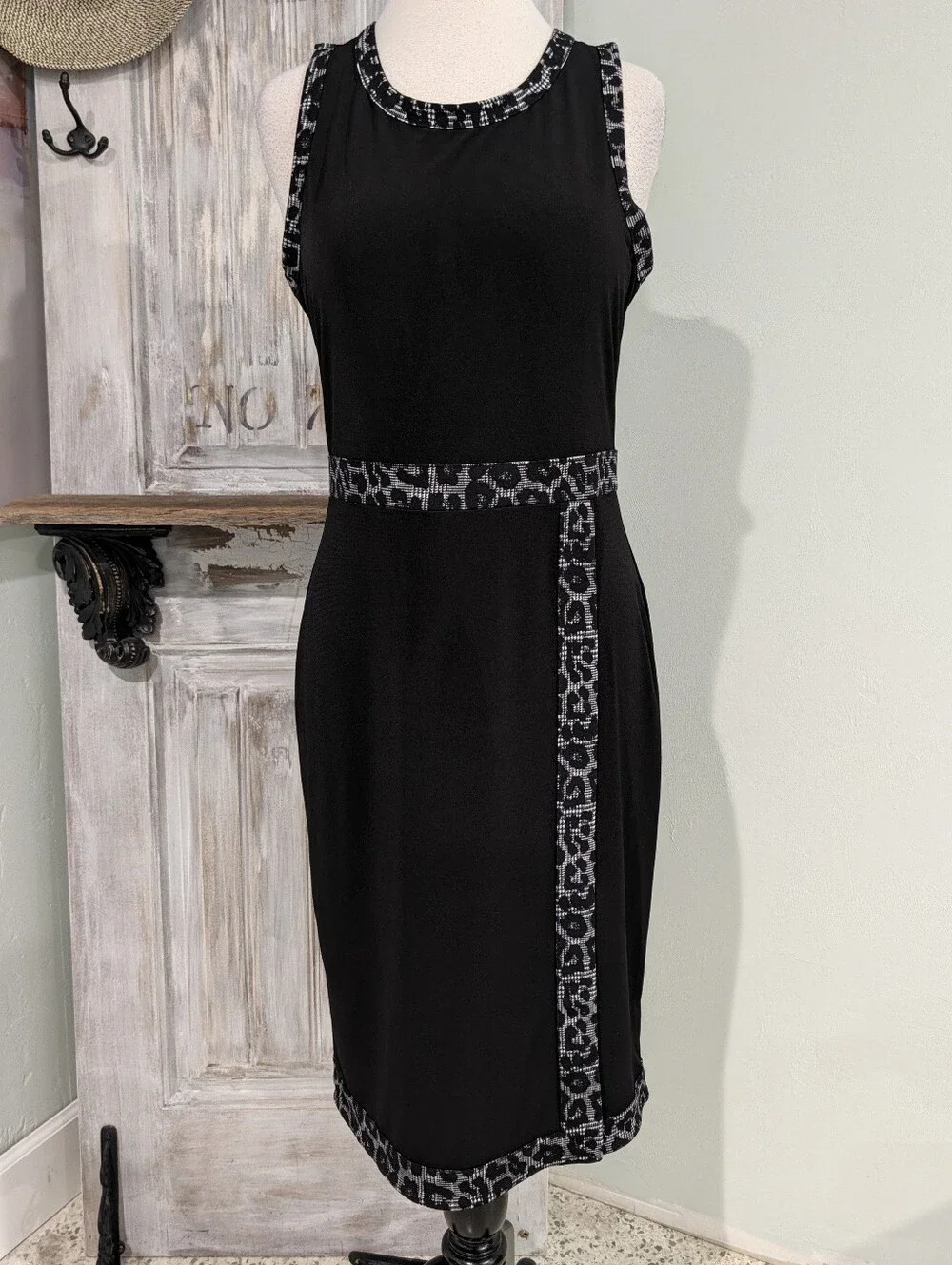 🖤SOLD🖤Michael Kors Black Sleeveless Sheath Dress with Gray Leopard-Print Trim